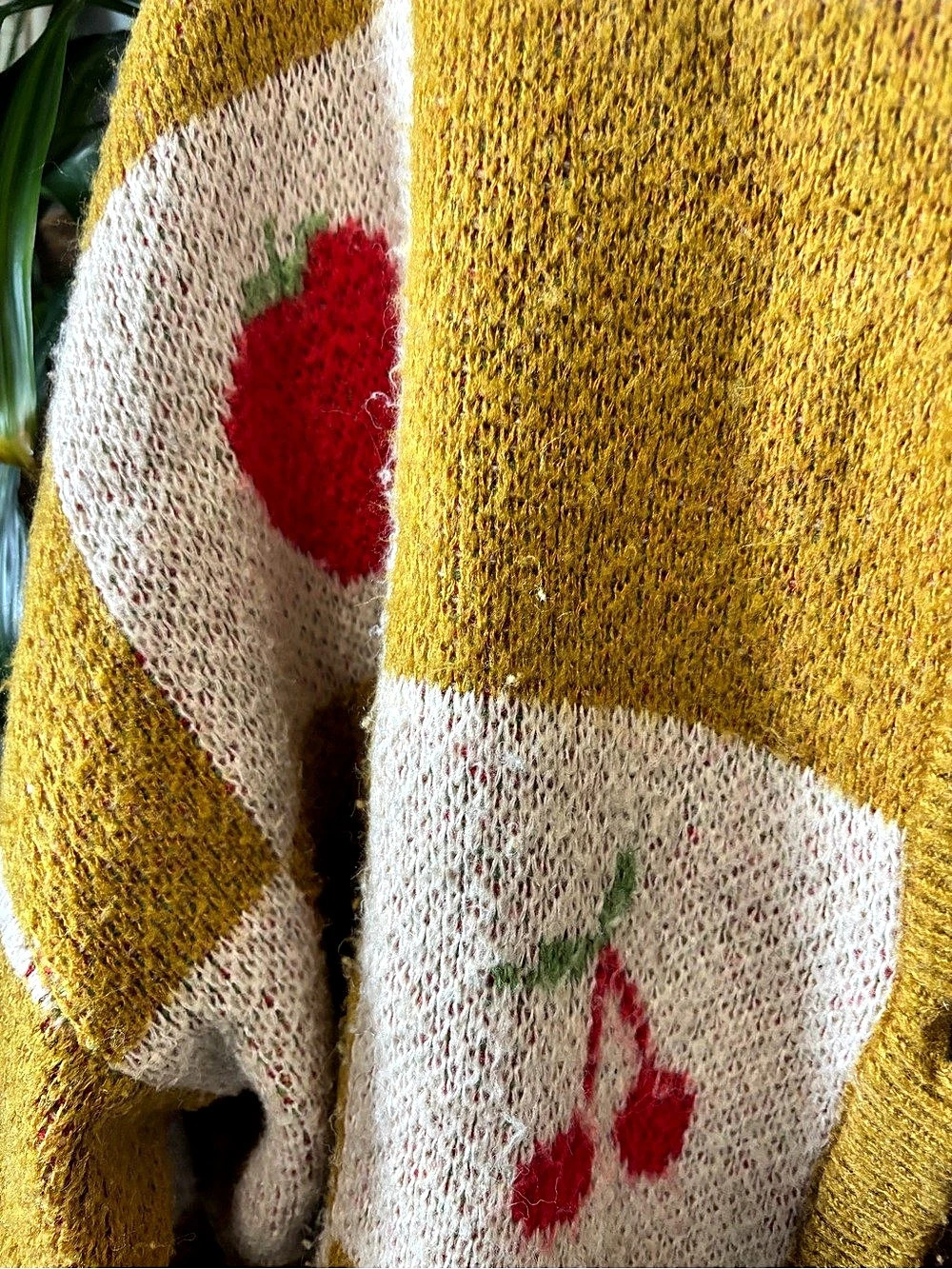 Lisa Says Gah Cherry Cardigan Color Block in Yellow & White - Picture 6 of 7